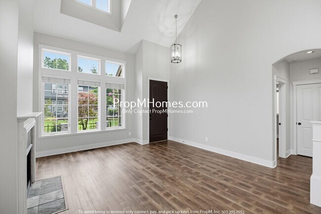 Building Photo - 11641 SW Grenoble St