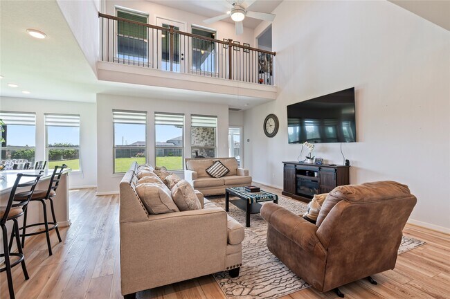 Building Photo - 288 Kara Mist Ct