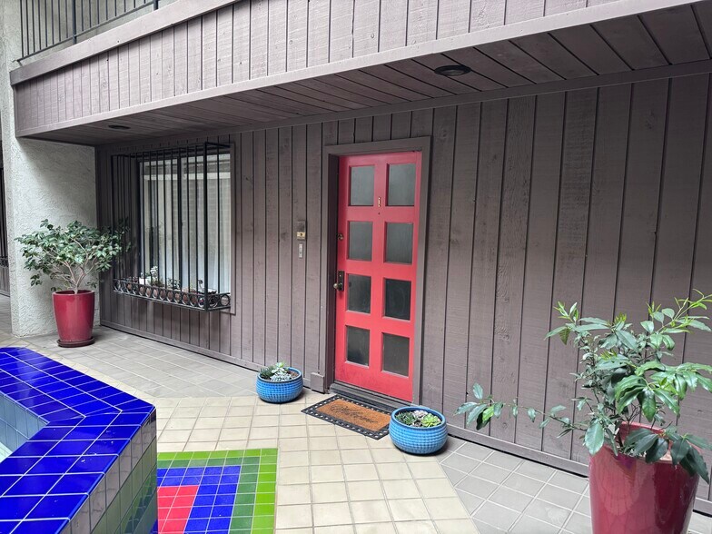 Building Photo - 848 Lincoln Blvd