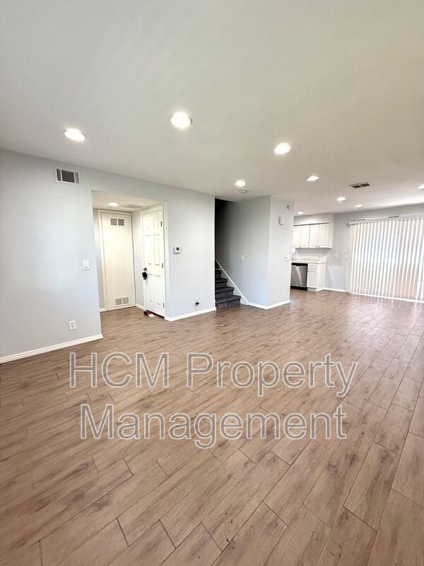 Building Photo - 9757 Cornwall Dr