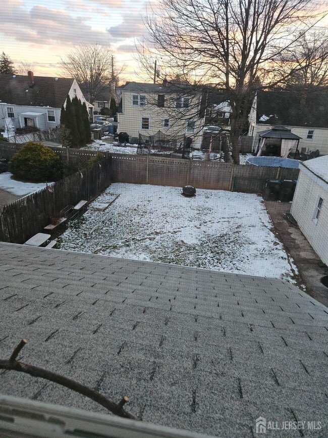 Building Photo - 33 Avenel St