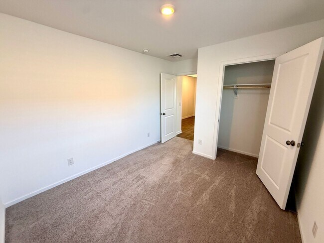 Building Photo - Modern 3BD/2BA Home Built in 2024 with Open Floor Plan, Granite Kitchen & 2-Car Garage in Twin Pa...