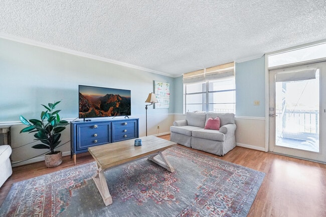 Building Photo - 109 Paradise Harbour Blvd