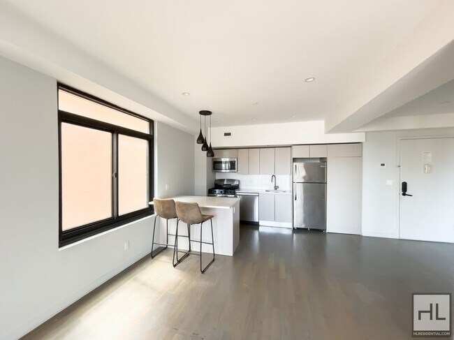 Building Photo - Bushwick Avenue / Spacious 2-Bed, 1-Bath /...