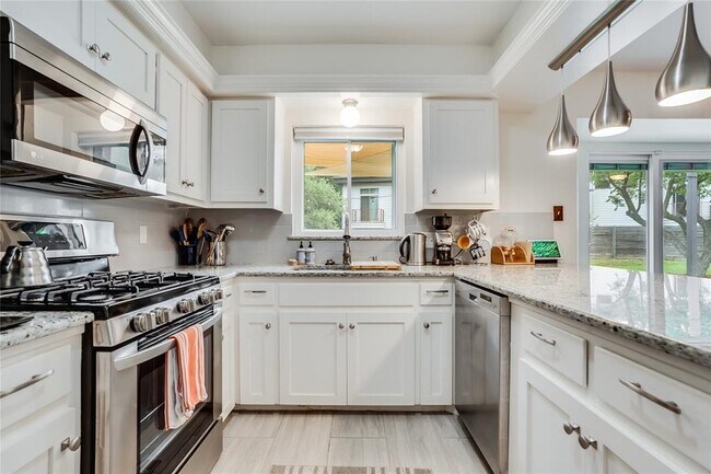 Building Photo - 3611 Winfield Cove