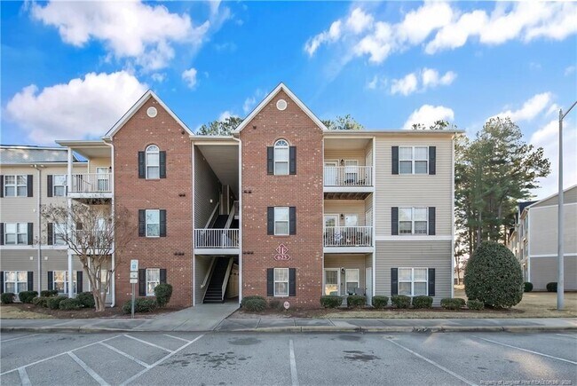 Building Photo - 625 Marshtree Ln