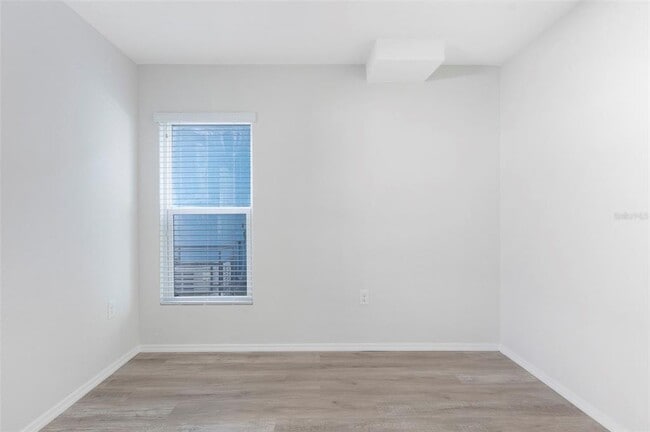 Building Photo - 454 21st St N