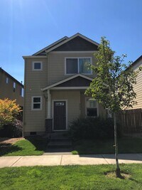 Building Photo - Well Maintained Spacious 4 BD Home with Gr...