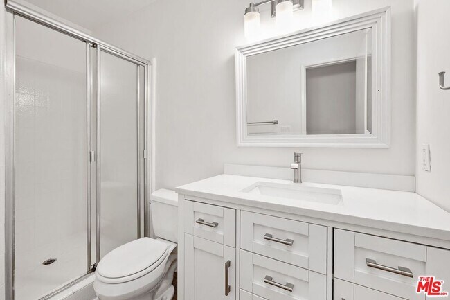 Building Photo - 1951 Malcolm Ave