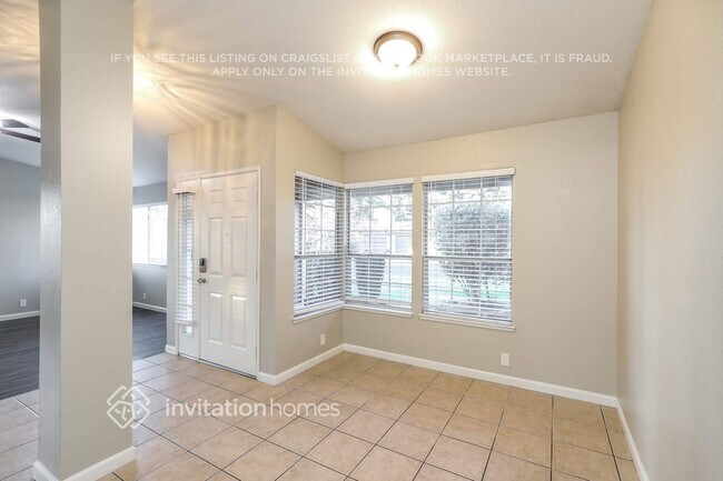 Building Photo - 529 Oakborough Ave