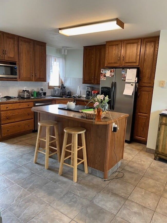 Building Photo - 3-Bed and 3-Bath House Near South College!