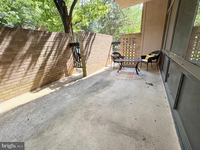 Building Photo - 3713 S George Mason Dr