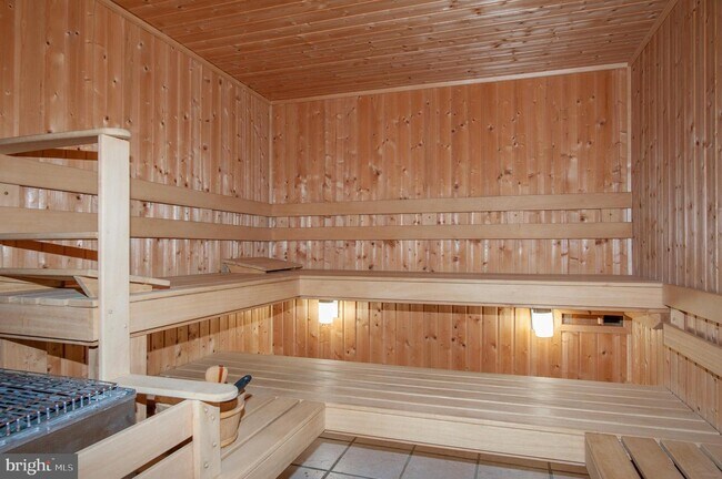 Building Photo - 4501 Arlington Blvd