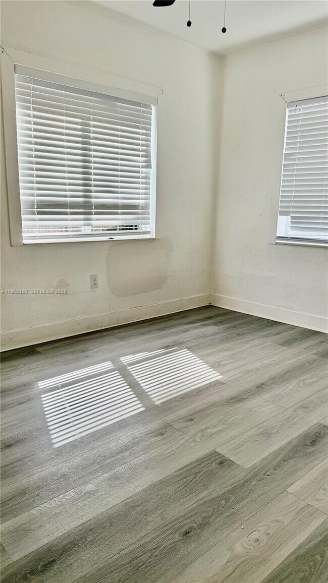 Building Photo - 2238 NW 5th St