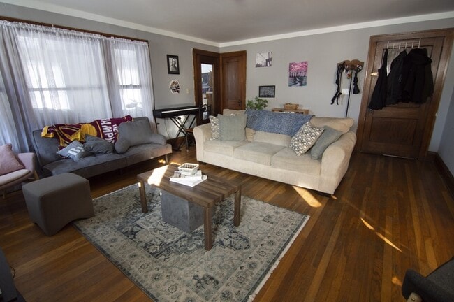 Building Photo - 1533 Spring Garden Ave