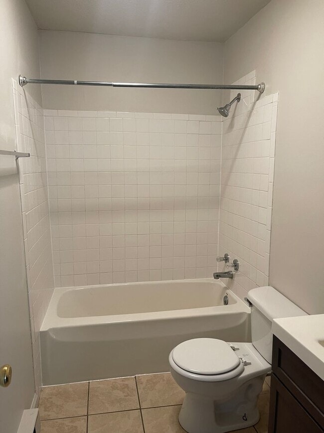 Building Photo - Apartment for Rent in Verona