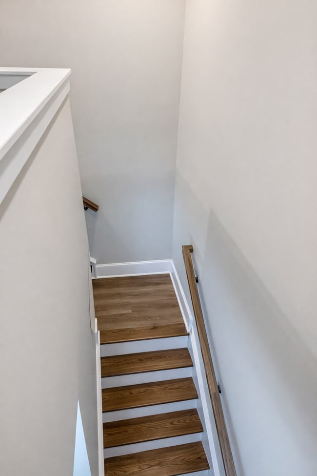 Building Photo - 3BR Townhome • End-Unit • New Build • 2-Car Garage