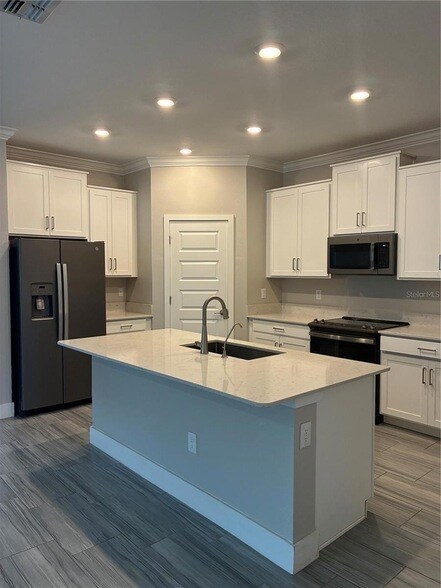 Building Photo - 9766 Campanula Ct