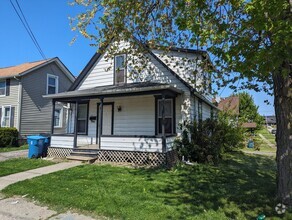 Building Photo - Charming 3-Bedroom Home Near Lake Erie