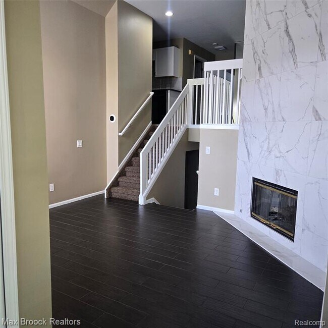 Building Photo - 1643 Campau Farms Cir