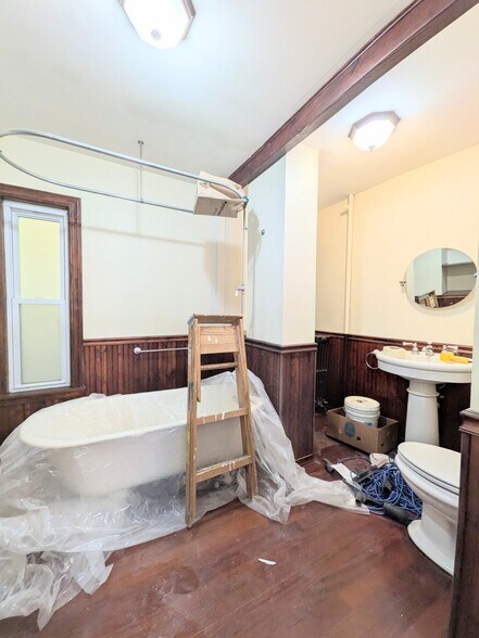 Building Photo - 137 Marcella St
