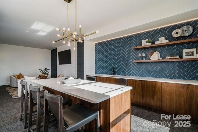 Building Photo - 4220 Colony Plz Dr