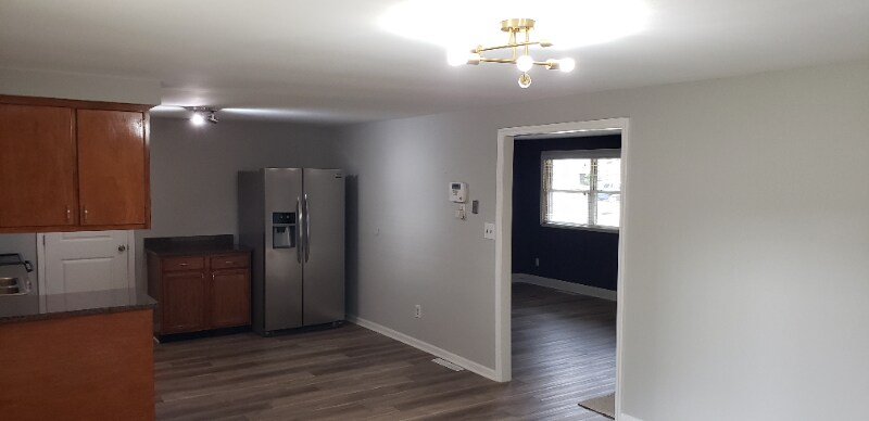 Building Photo - 6691 Gilette Dr