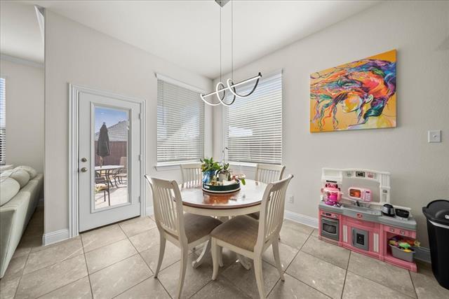 Building Photo - 1321 Benavites Dr