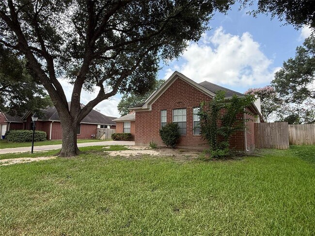 Building Photo - 21331 Riverside Ridge Ln