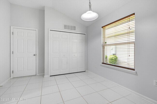 Building Photo - 9847 Sailor Dr