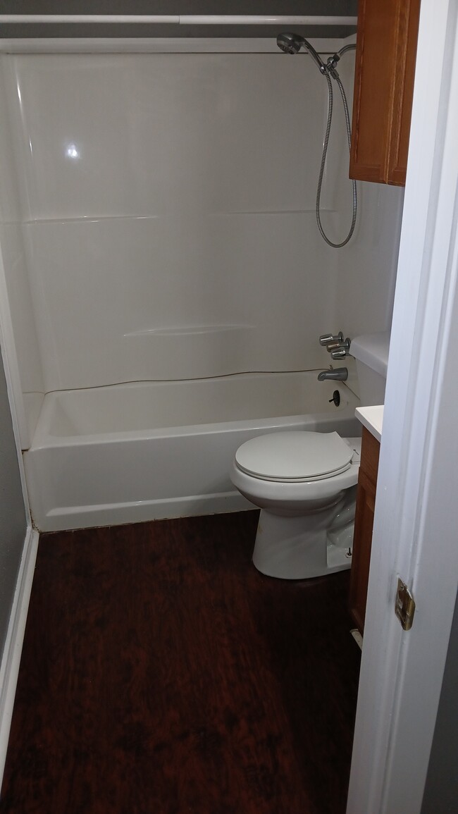 Building Photo - 23 Parkland Cir