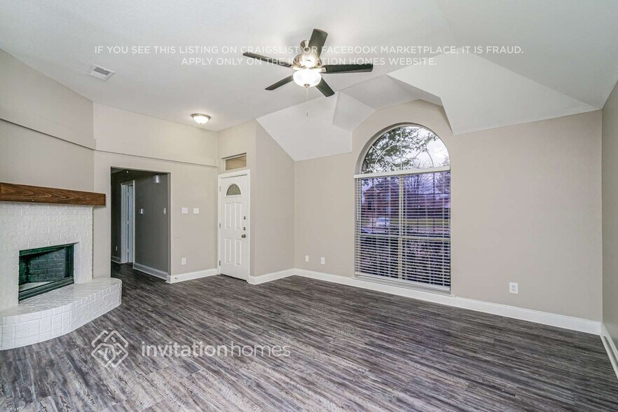 Building Photo - 8210 Quail Hollow Ct