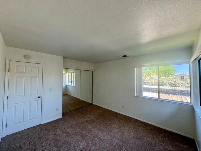 Building Photo - Charming 1 bedroom, 1 bathroom condo in Sacramento