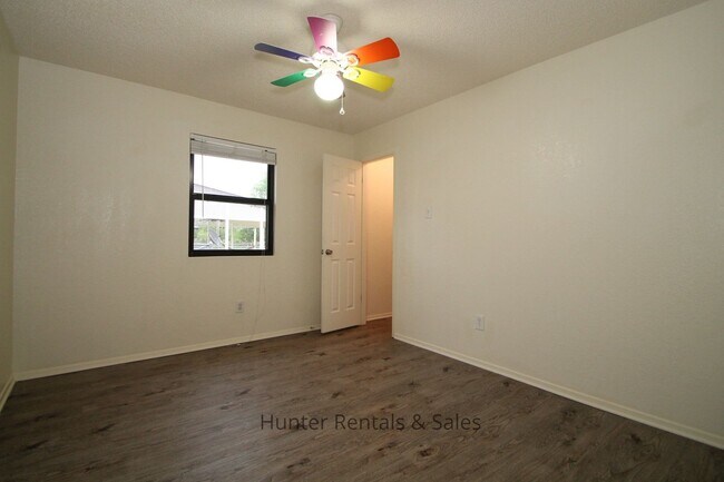 Building Photo - 2008 Continental Dr