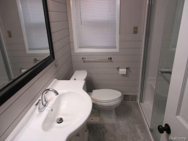 Building Photo - 320 Catalpa Dr