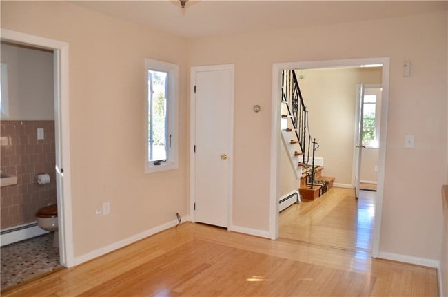 Building Photo - 15 Halsey St