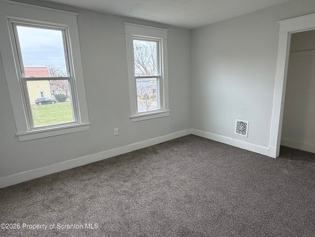 Building Photo - 1156 Murray St