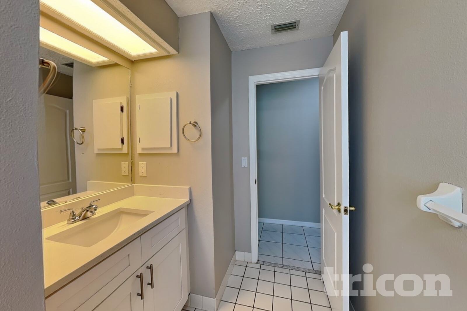 Building Photo - 7028 Covewood Dr