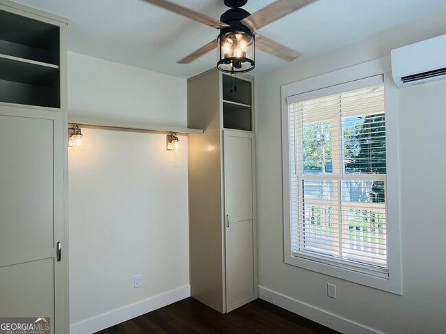 Building Photo - 105 Gardenia Ln