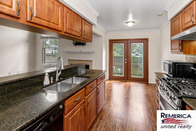Building Photo - 45189 Horseshoe Dr
