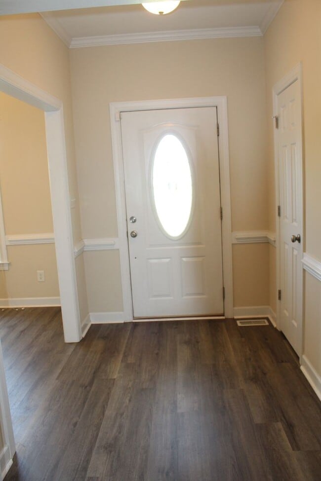 Building Photo - Dogwood Estates