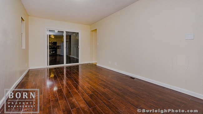 Building Photo - 992 Cleveland St