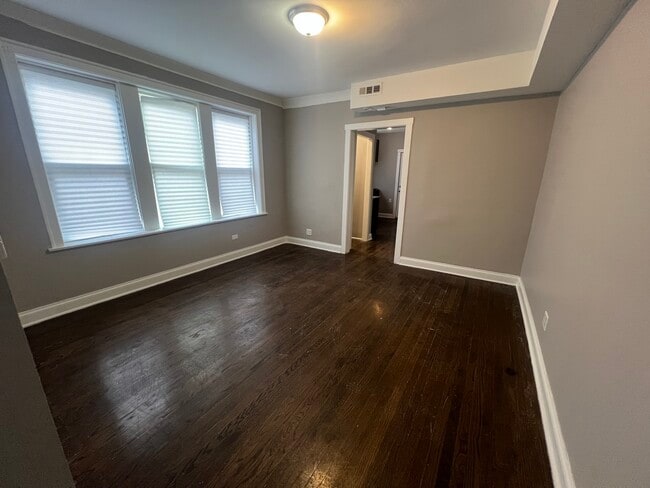 Building Photo - 8123 S Maryland Ave