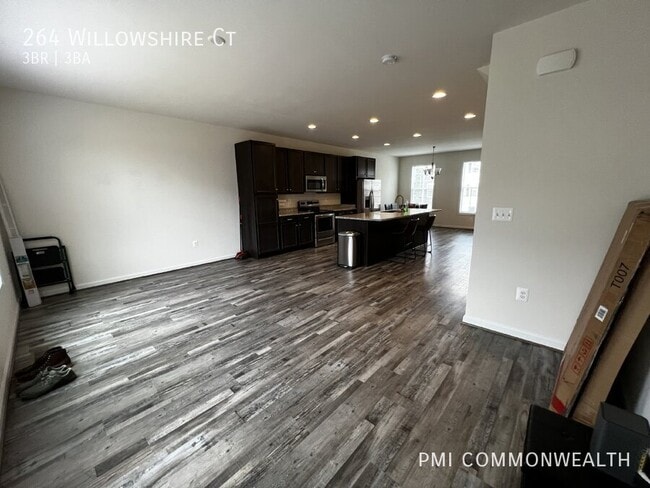 Building Photo - 264 Willowshire Ct