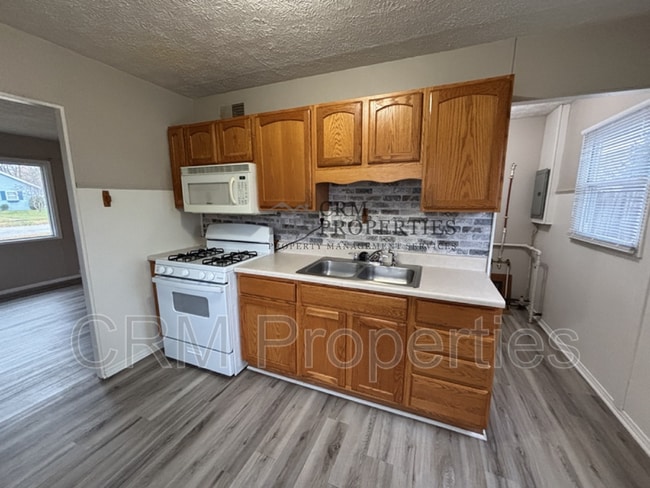 Building Photo - 1036 Columbus Blvd