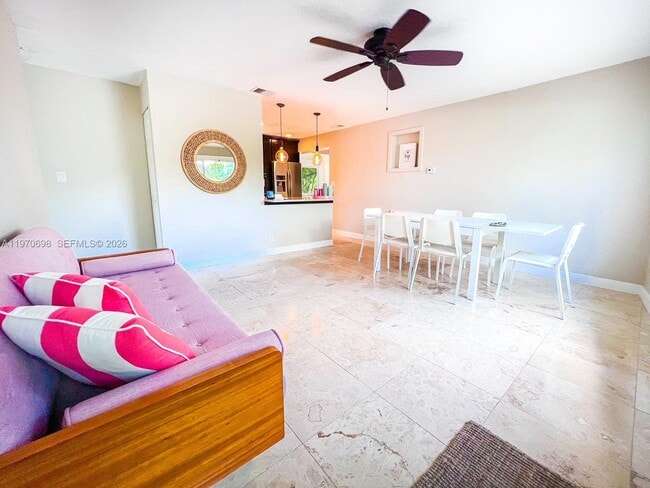 Building Photo - 1130 NE 23rd Pl