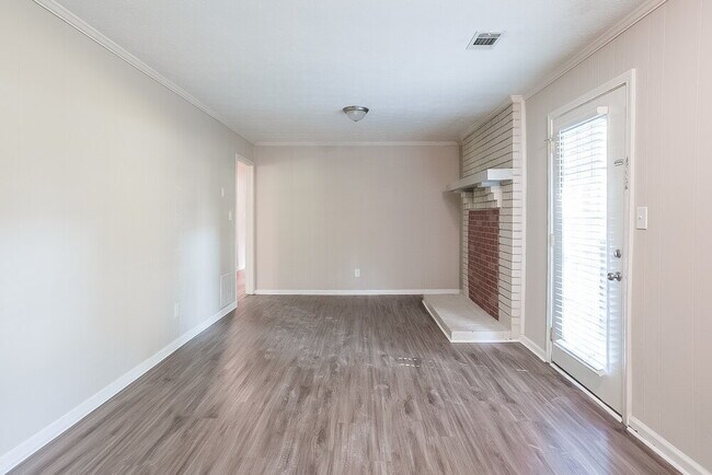 Building Photo - 99 Sleepy Hollow Trail