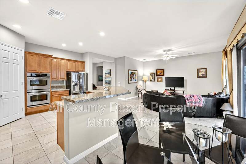 Building Photo - 81566 Avenida Sombra