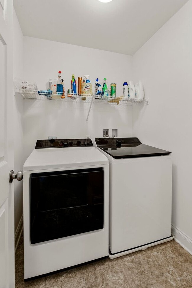 Building Photo - Single Family ranch home