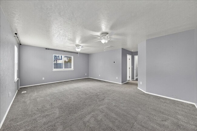 Building Photo - Beautiful NW Meridian Home with Privacy and Community Amenities